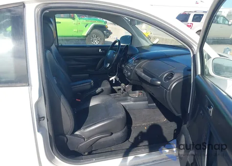 2009 Volkswagen New Beetle 2.5L from USA, damaged, VIN 3VWPW31C39M508140